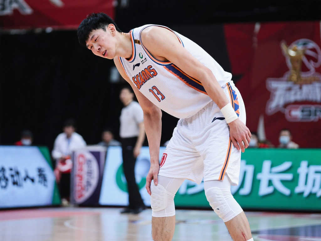 意甲：萊切2-2AC米蘭 吉魯破門+染紅萊奧傷退 米蘭四輪不勝.